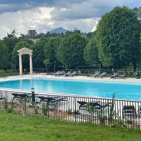 Le 24 Du Chateau Lägenhet
