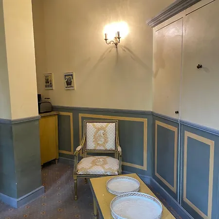 Le 24 Du Chateau Montbrun-les-Bains