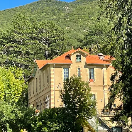 Lägenhet Le 24 Du Chateau Montbrun-les-Bains