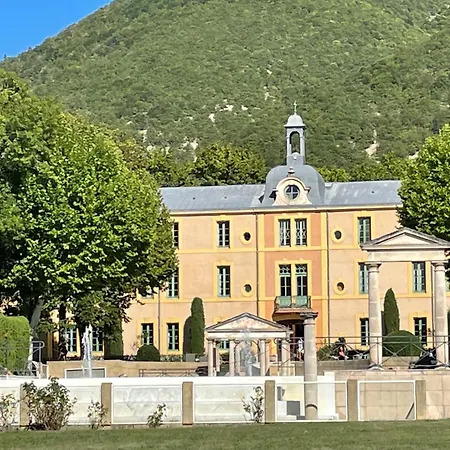 Le 24 Du Chateau